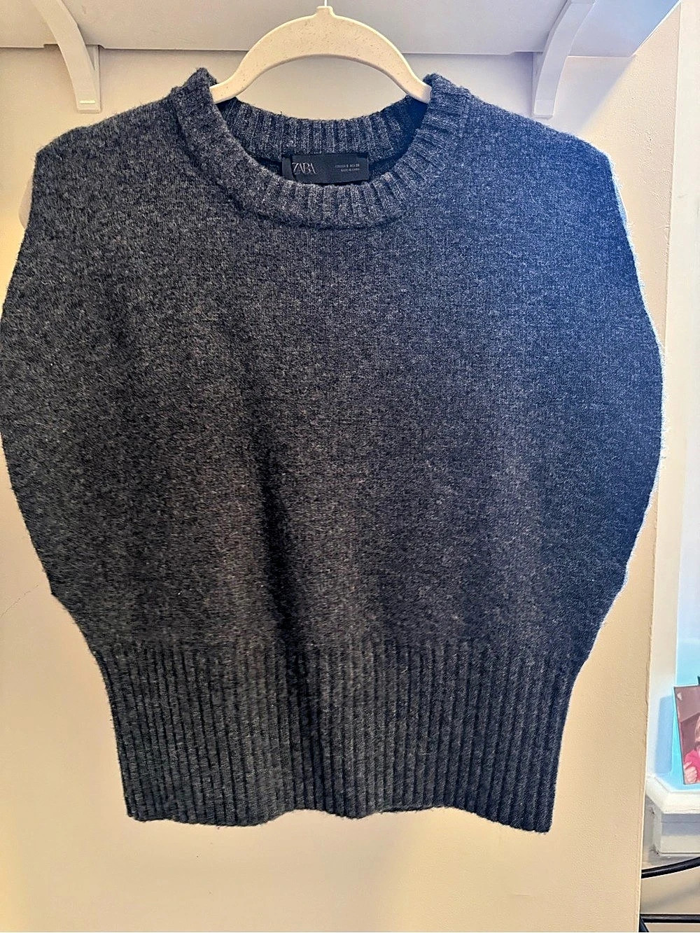Zara Wool Crewneck Sweater vest in Grey Size Small Like New